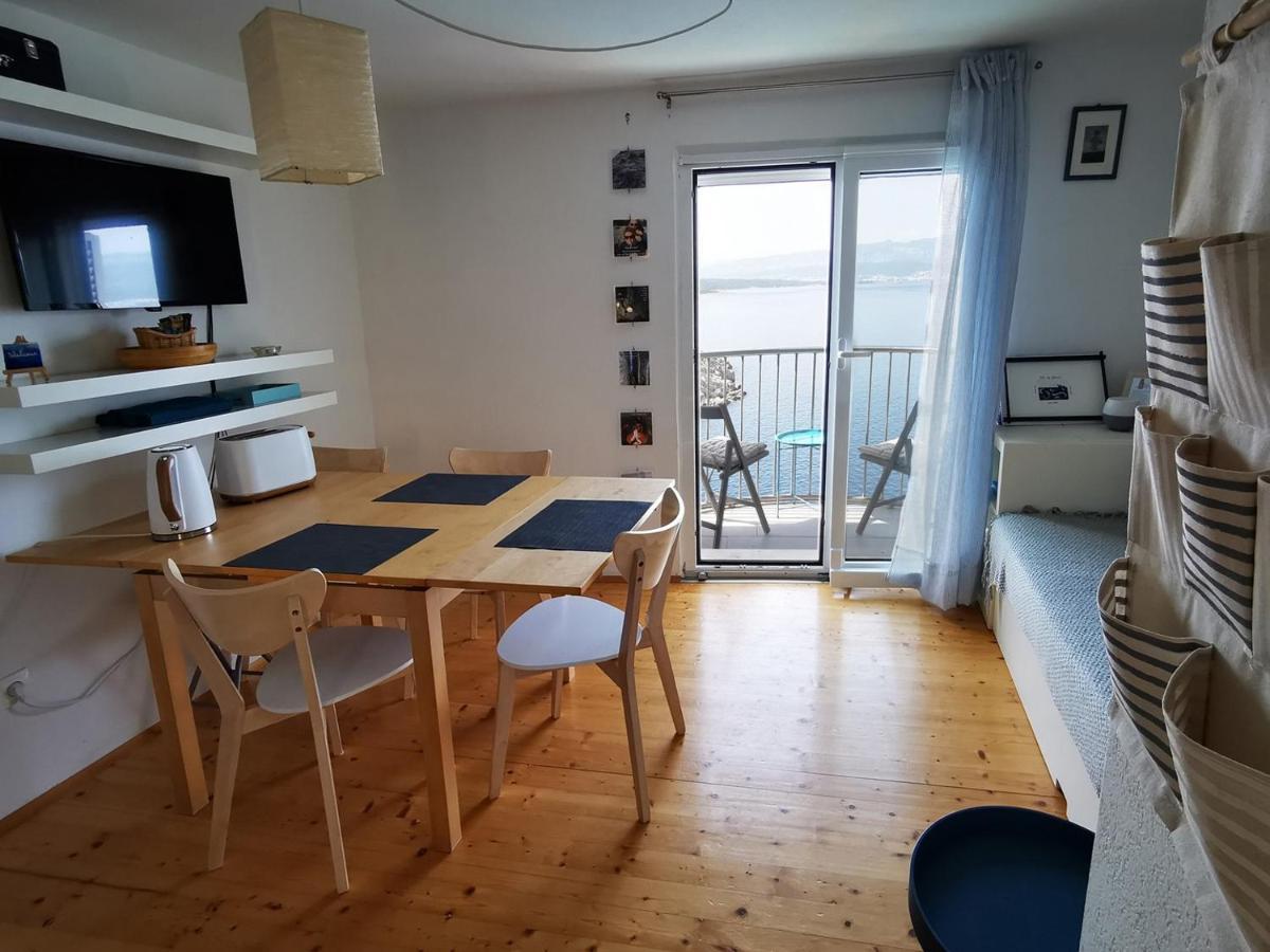 Vila Verbana Apartments Vrbnik  Bagian luar foto