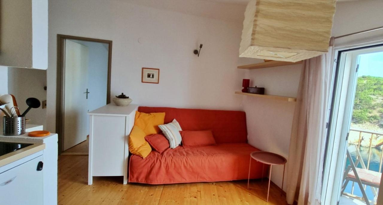 Vila Verbana Apartments Vrbnik  Bagian luar foto