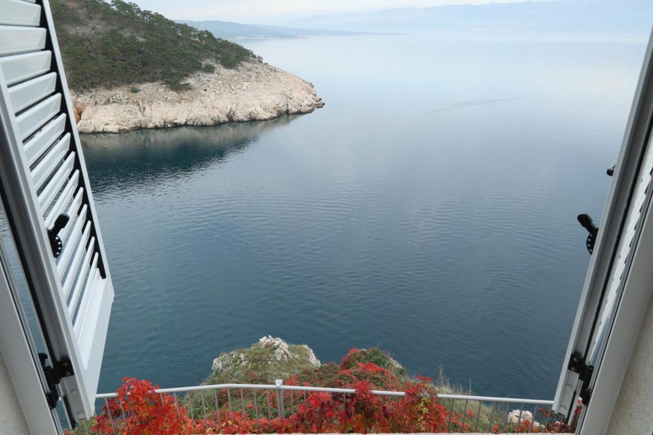 Vila Verbana Apartments Vrbnik  Bagian luar foto
